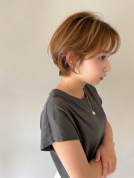シロ(siro) ニアンスパーマショート