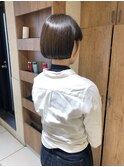 ぷつっとライン感のあるボブ