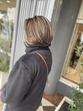 ヘアメイク アース 秋田仁井田店(HAIR & MAKE EARTH) ボブ コントラストハイライト