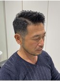 イケオジ　サイドパートポンパドール　40代メンズヘア