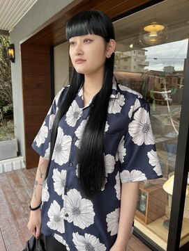 ヘア プロデュース キュオン(hair produce CUEON.) ワイドバング/ストレートロング/ブラックカラー/艶髪/暗髪