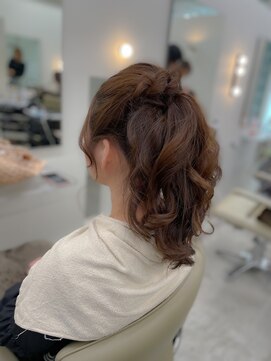 ゴカン(Gokan) ポニーテールアレンジ/tsukasa