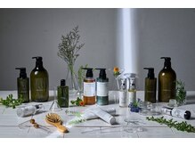 アデ アトリエ(ade atelier)の雰囲気（自社ブランドのヘアオイル、シャンプーなども取り扱っています。）