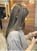コントラストハイライトブリーチショートボブレイヤーミディアム
