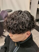 プルーブトウキョウ 渋谷(PROVE TOKYO)&nbsp;波巻きスパイラルパーマラウンドマッシュ刈り上げメンズ