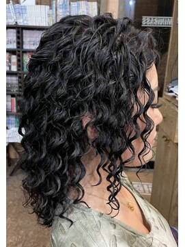 ミニバス(MiNiBASS) スパイラルパーマ　強め