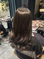 トロワエピ 表参道(Trois epis)&nbsp;暗めオリーブグレージュ