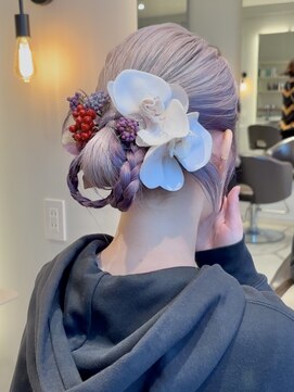 ケリーアン 太田(kelly.un) タイトシニヨン / お呼ばれヘアセット / 成人式アレンジ