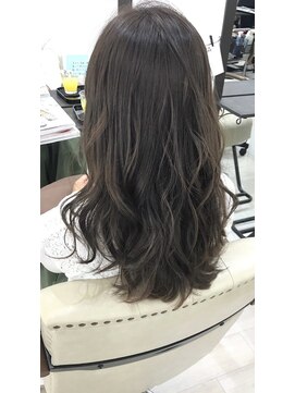 クラン 岡本(Chlan) 地毛風カラー×ゆるふわアッシュブラウン