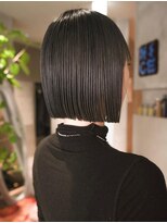 ハウ 心斎橋(how)&nbsp;大人可愛いダブルカラーパープルブラックミニウルフ丸みショート