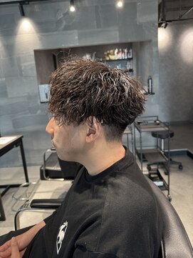 スタッド 松戸(stud. Men‘s) ラウンドマッシュ×波巻きパーマ
