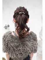 シェミール(CHEMIR)&nbsp;ヘアセット×ポニーテール