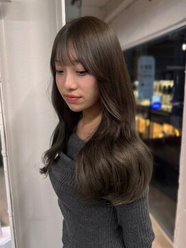 エル バイ ホーム(L by HOME) オリーブベージュ 透明感カラー 流れるお顔周り パツっと前髪