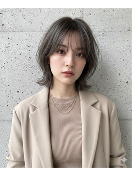 ヘアーズ ベリー 二日市店(hairs BERRY) 透けるグレージュ×顔周りレイヤーの大人可愛い外ハネくびれボブ