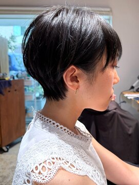 ナチュラル ヘアーデザイニング(Natural hair designing) 黒髪マッシュショート×透けバングで凛と垢抜け/大人可愛いボブ