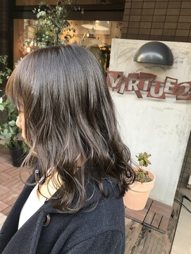 イロ(Ilo) アドミオカラー ベイリーフ