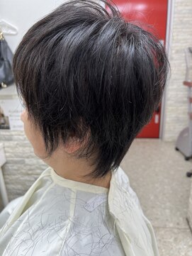 美容室 いずみ ウルフショート
