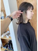 くびれミディ&インナーカラーベージュ