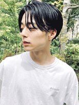 ノイ(noi)&nbsp;センターパートニュアンスパーマツーブロックメンズパーマ