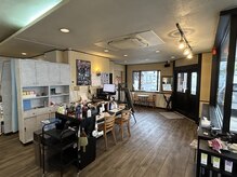 ノブコレクション 桑野店(nob collection)の雰囲気（どこかクラシカルな落ち着いた雰囲気の店内です）