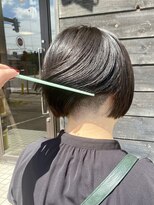 ヘアーメイク ハートシェイプドボックス(HAIR MAKE HEART SHAPED BOX) 刈り上げボブ