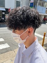 スパイラルパーマツイストパーマアップバング短髪メッシュ