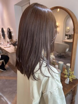 アンド ラ ブランシュ(&.La Blanche) 暗めカラー/ミディアムヘア/レイヤー/顔まわり