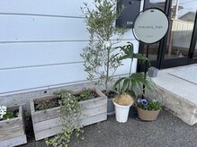 マカナ(macana)の雰囲気(この看板を目印に是非お越しください!お待ちしております!)