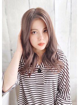 ラピス 新宿店(Lapis) 《30代～大人透明感》白髪ぼかしハイライト＋艶カラー[新宿]