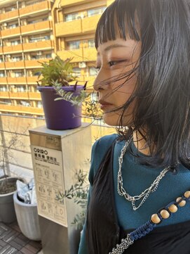 モーメント(moment) ミディアムレイヤー　オンザバング　フェイスレイヤー