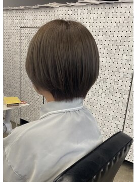 アコロン 武蔵小杉(acoron.) シルエットで魅せるアッシュショート 武蔵小杉