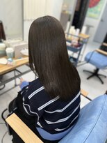 エミン(emyn) 前髪 イメチェン オリーブグレージュ ダークカラー 暗髪