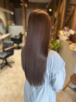 エイ(ei)の写真/硬くならない自然な質感。大人のための上質ストレート◎