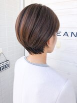 オーシャン(Ocean)&nbsp;[OCEAN Hair&Life]シルエット重視のひし形ショート☆