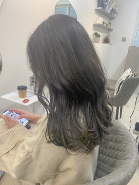 ソソ(soso) soso 顔まわりレイヤー×オリーブグレージュ