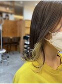 20代30代伸ばしかけインナーカラーイエロー外ハネ無造作