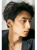 センターパートニュアンスパーマ刈り上げツーブロックメンズヘア