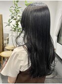 アッシュブラックブルーグレージュレイヤーロングぱっつん前髪