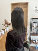 切りっぱなしミディアム×オリーブグレージュ