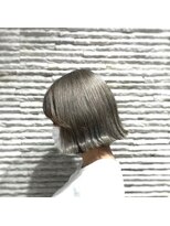 ビスイル 秋葉原店(Vis ill)&nbsp;くびれボブミニ透明感シルバーアッシュグレージュカラー