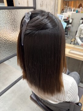 リタ 枚方(Rita) 20代30代ココアブラウン小顔ミディ美肌ストレート丸み