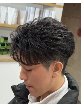 イーラ(era) フェザーショートパーマ/メンズ/刈り上げ/眉毛/ツイスト
