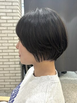 メモリーズ 銀座(Memories) 30代40代50代白髪ぼかし丸みショートくびれショート