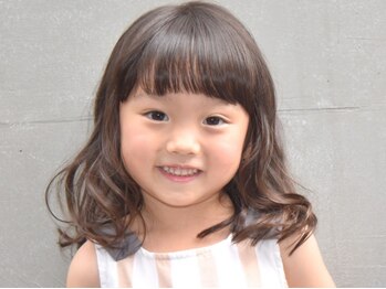 ゼンコー 立川高島屋店(ZENKO)の写真/≪高いキッズカット技術≫と≪車の席≫でお子様も楽しくカット♪立川の家族で通えるサロン！