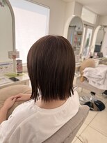 ベルバイグレイス(BELLE by grace)&nbsp;オリーブベージュ/切りっぱなしボブ/透明感カラー