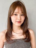 キリ 表参道(kyli)&nbsp;薄めバング美髪エアリーカールアプリコットオレンジ愛され