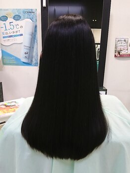 モンサロンドゥコワフール 私の美容室(MON SALON DE COIFFURE)の写真/【縮毛矯正専門】どんな髪質も感動のストレートヘアへ！髪のお悩みに合わせて、最適な施術をいたします◎