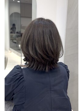 カノイ 銀座中央通り(KANOI) ボブ伸ばしかけに、くびれボブでひと遊び☆