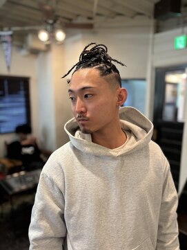 ビーバイエイトジェンツ(Bee by EIGHT GENTS) MEN’S HAIR/波巻ツイストスパイラル/フェザーパーマ/心斎橋