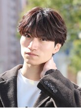 ブルニール 中崎町(BLEUNIR) フェザーパーマ シースルーマッシュ メンズパーマ 韓国ヘア